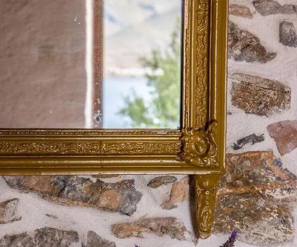 Bella Leros شقة اجيا مارينا