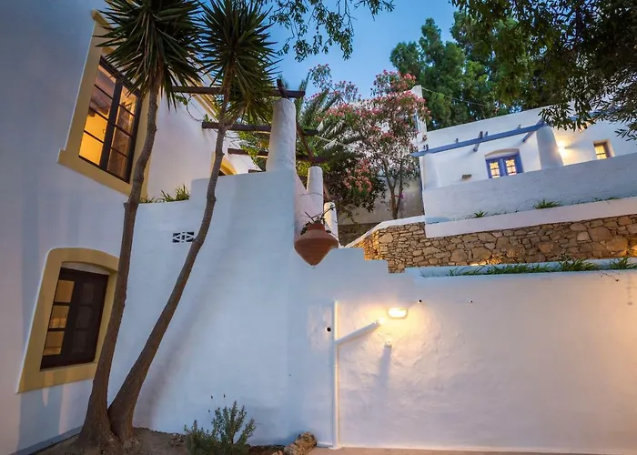 Bella Leros اجيا مارينا