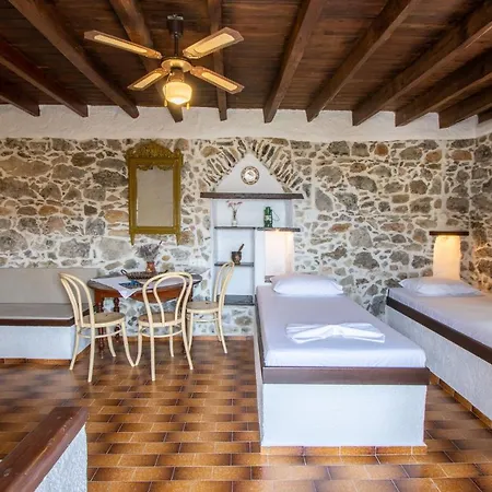 Bella Leros Apartment *