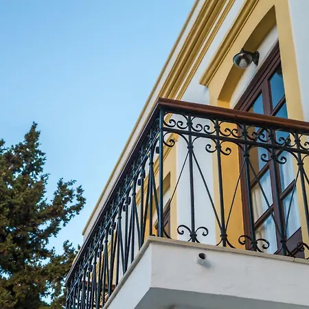 Bella Leros Apartment *