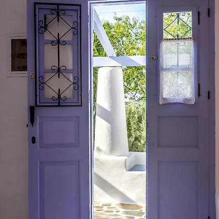 Bella Leros
