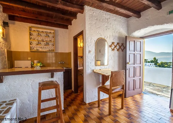 Bella Leros شقة اجيا مارينا