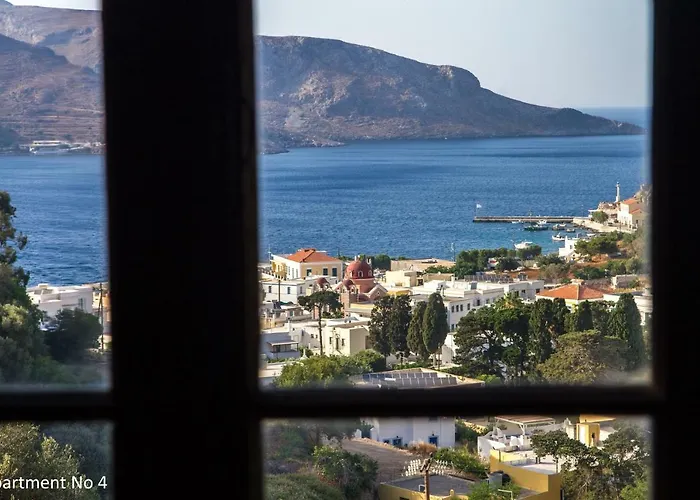 Bella Leros *